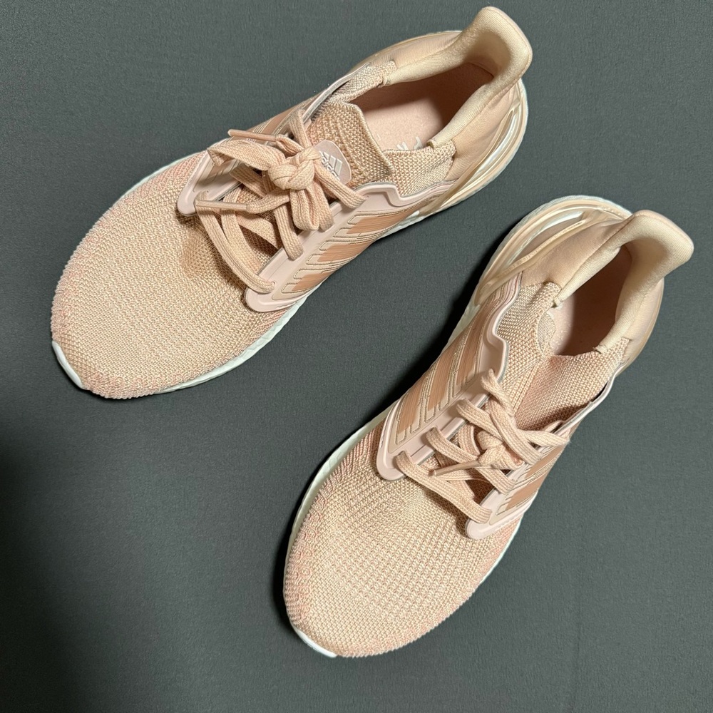 Adidas Women's Soft Peach Athletic Shoes